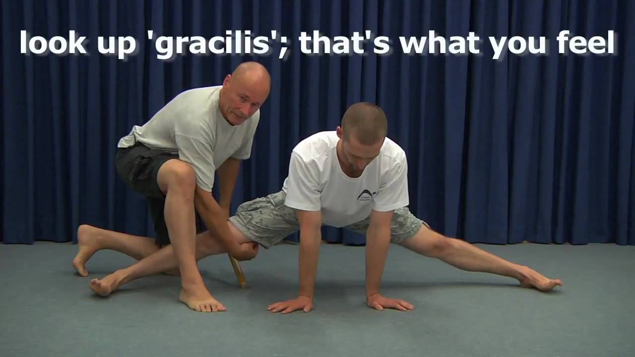 RollStretch Assistance Technique to Improving Side or Middle Splits | Stretch Therapy