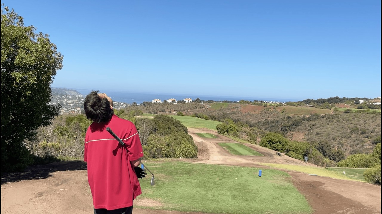 JUGANDO GOLF EN COSTA CACHAGUA