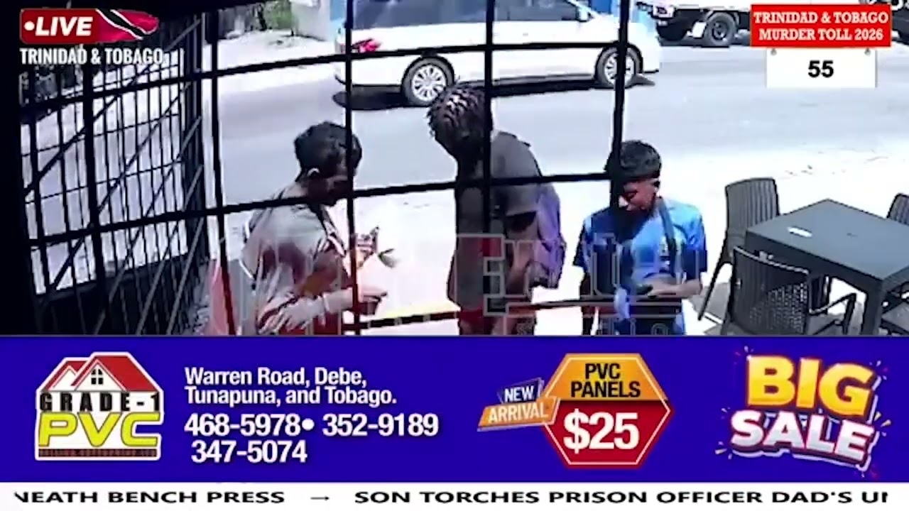 Бандиты ворвались в мебельный магазин G-mar — Иэн разговаривает с мужчиной, запечатленным на каме...