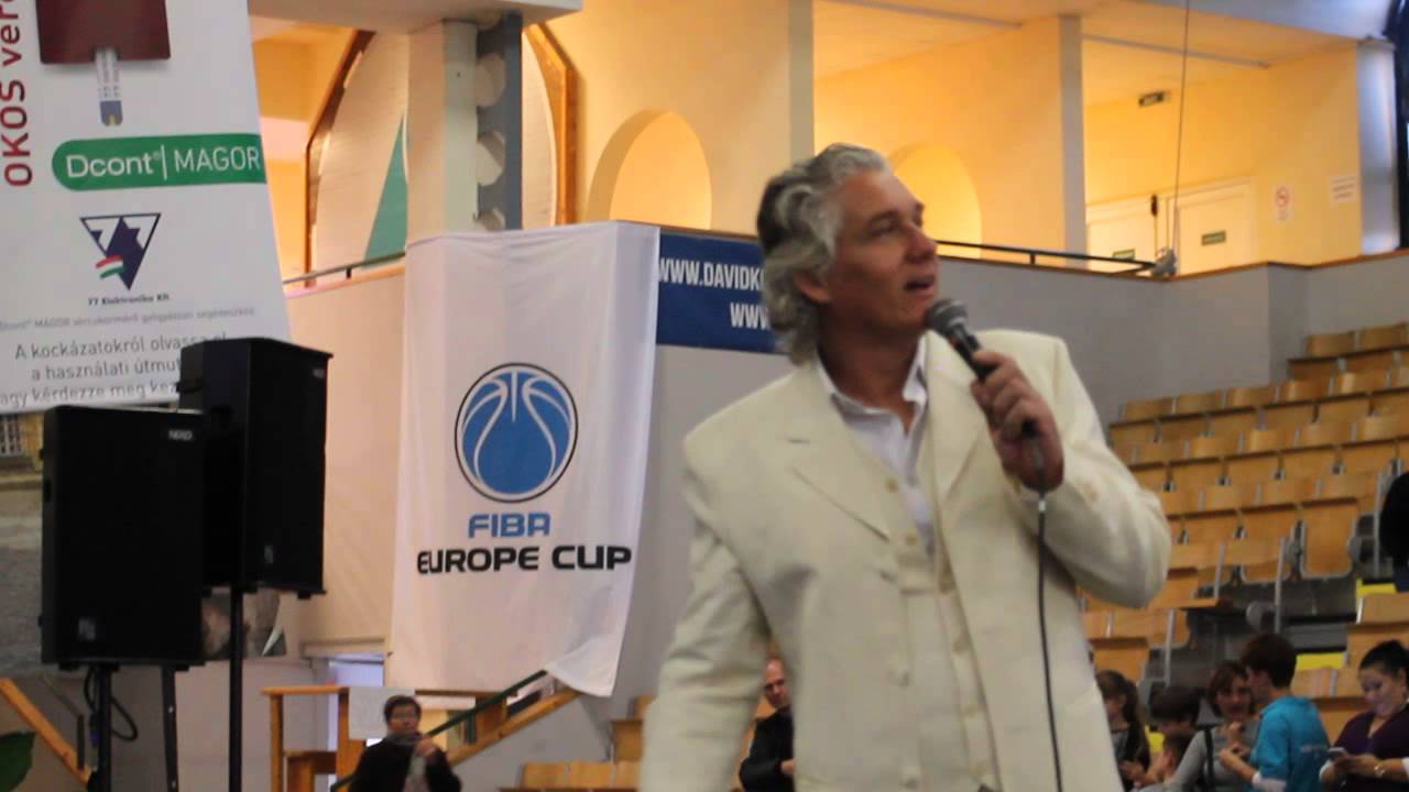 Buch Tibor énekel...