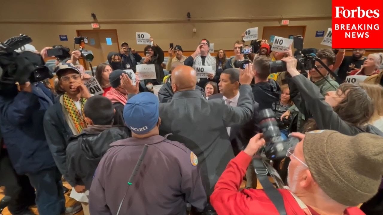 'New Orleans Ain't Lickin' Boots': Anti-ICE Protestors Disrupt New Orleans City Council Meeting
