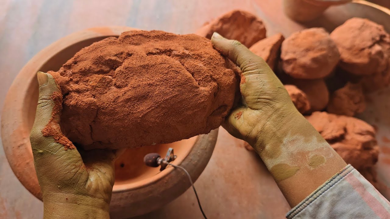 Masterpiece Dry Handmade Red sand dusty crunchy crumbl in Claypot #asmrsounds #purecement #redsand 