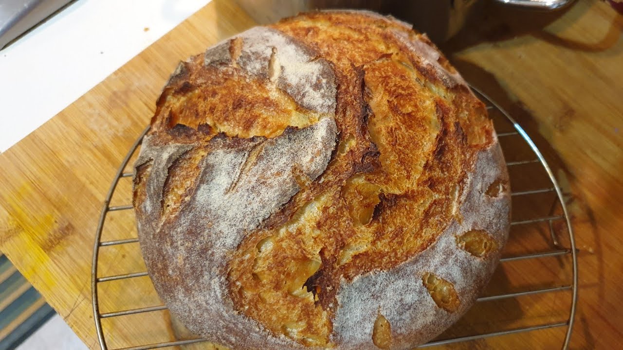 Come realizzare una pagnotta perfetta di semola rimacinata con lievito madre