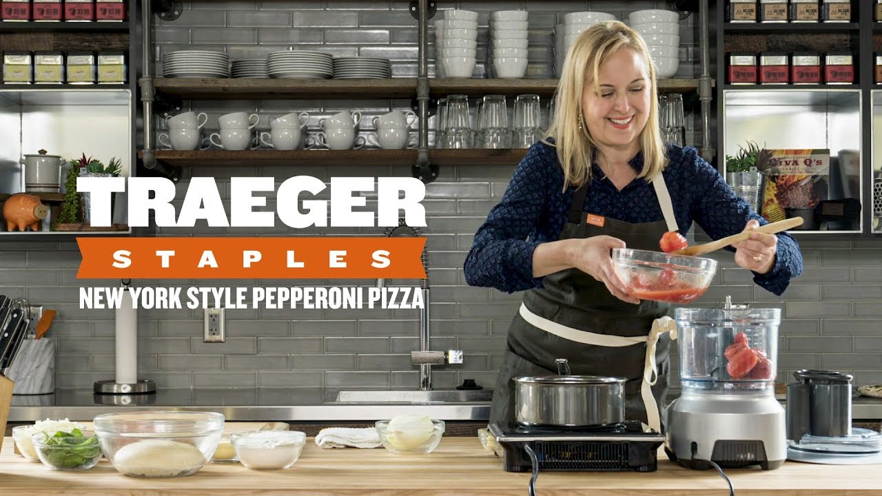 Как приготовить пиццу пепперони | Traeger Staples