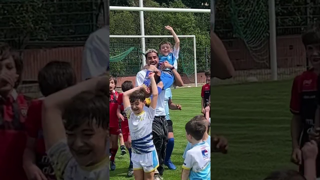 Imagine I'm coming to your rugby class, do you dance with me ?
