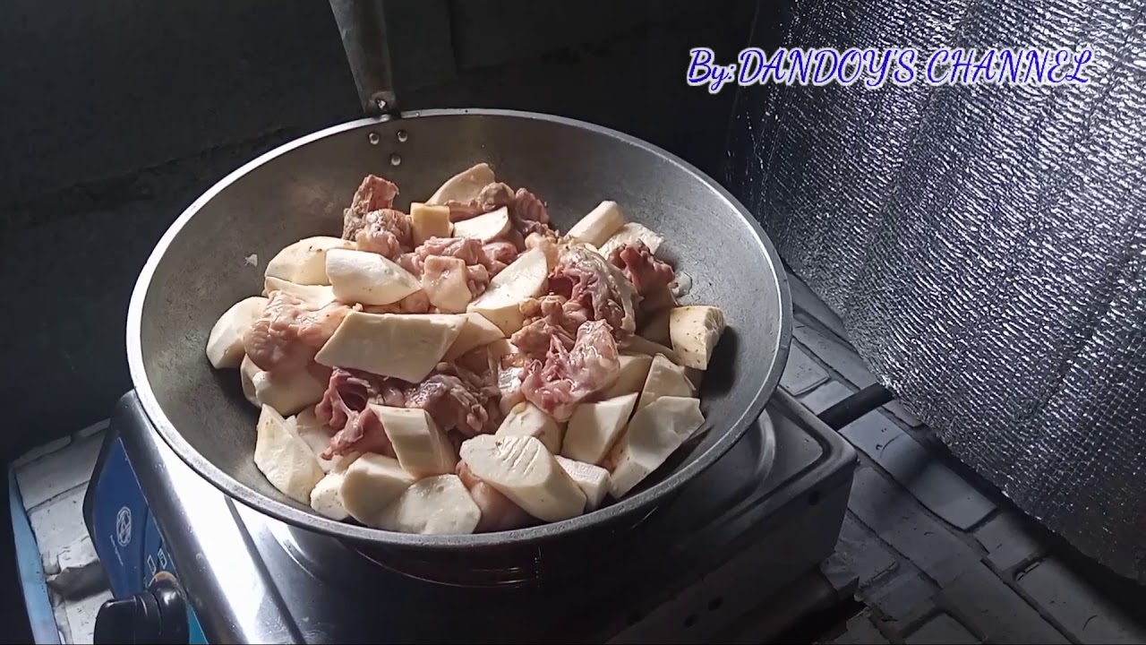 How to cook adobong manok na may gabi