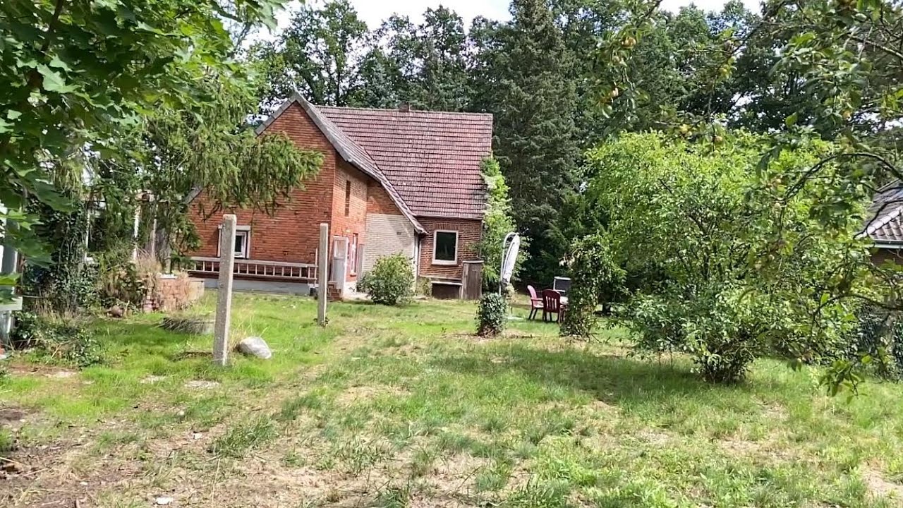 1.481 m² großes Grundstück mit Haus in Holdenstedt