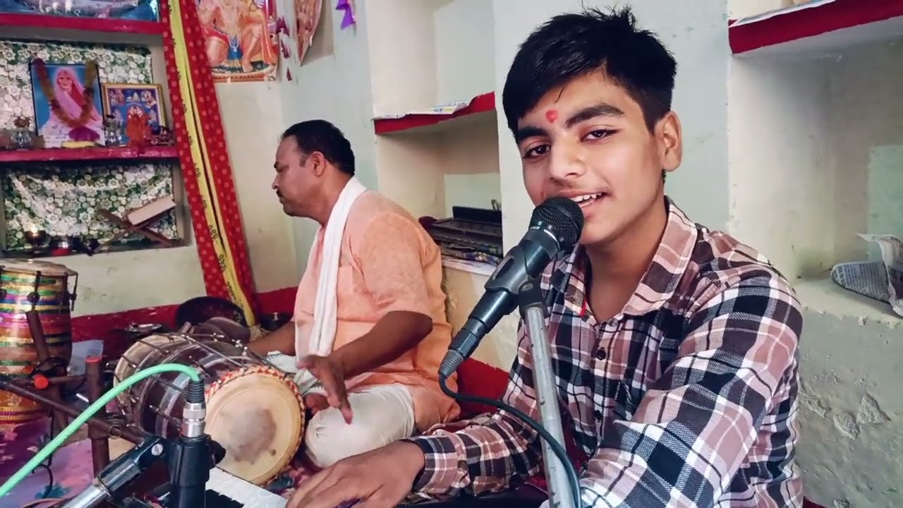 बहुत ही सुंदर शैली में रामायण गायन 