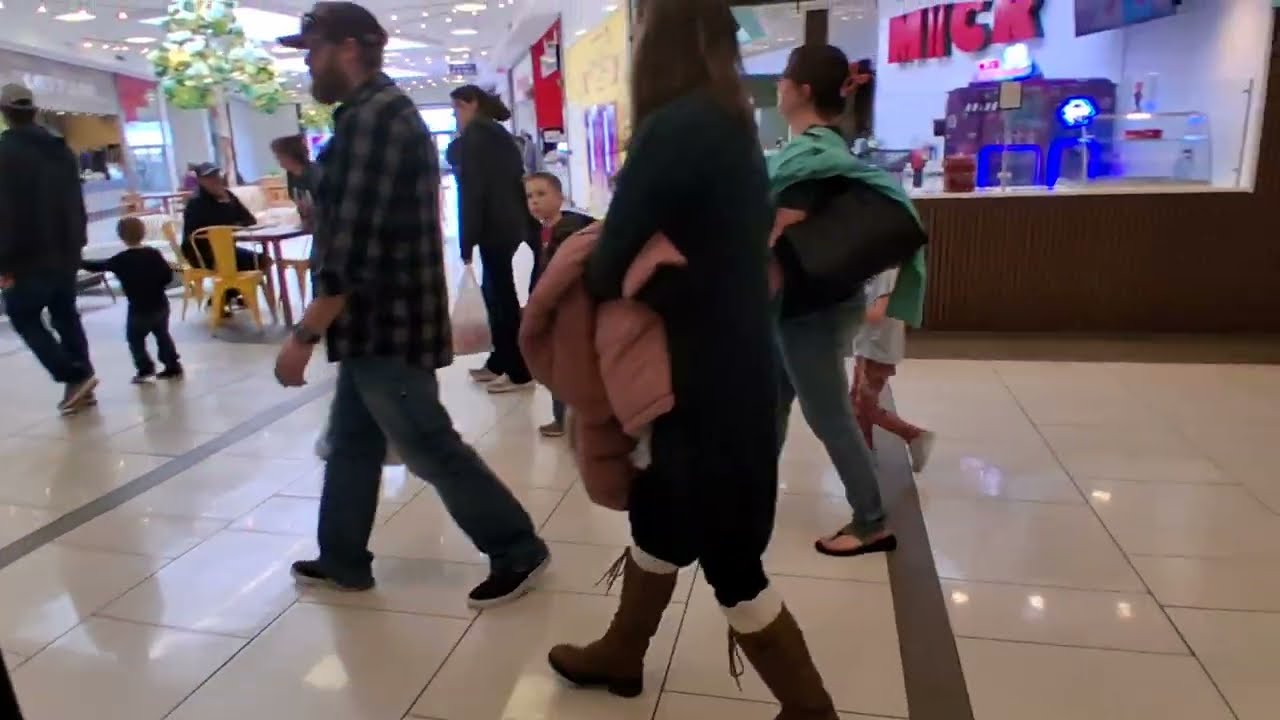 The Magic Valley Mall in Twin Falls, Idaho near the Snake River Canyon walk along 2025