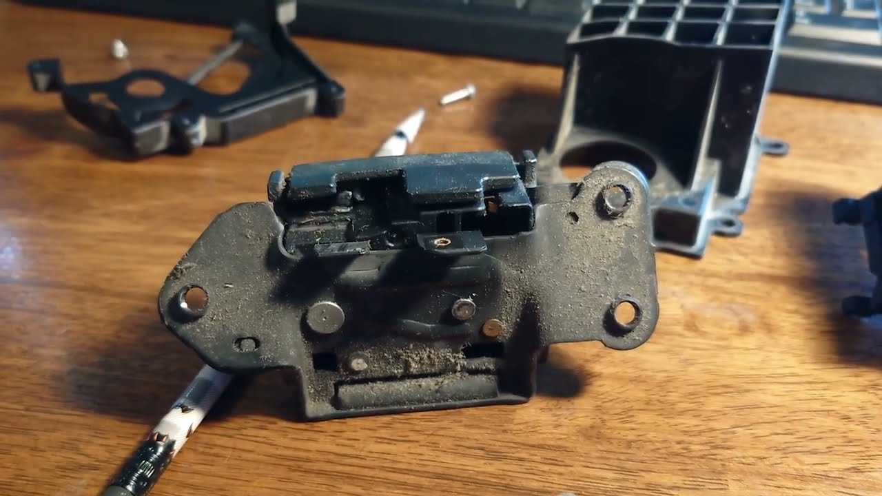 2011 Sienna Back Door Sensor Problem