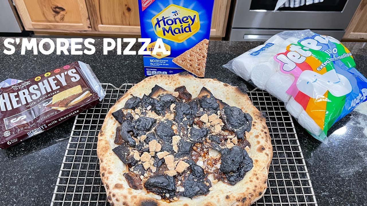 The perfect summer pizza: S'more Pizza