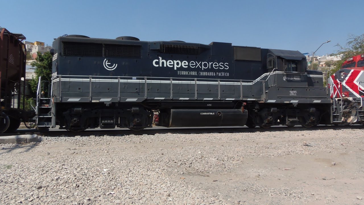 Ferromex 4822 llegando a Torreón y remolcando una locomotora del Chepe express Chihuahua-Pacifico
