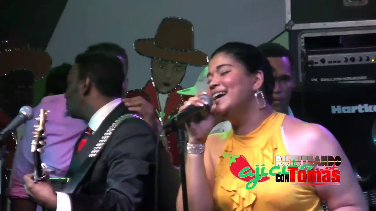 Anthony Santos y Susy - Como tu mujer (en Vivo)