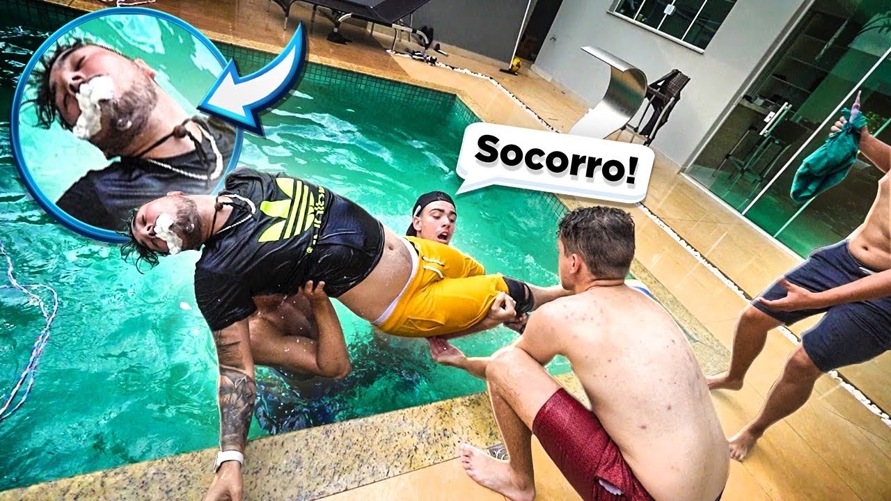 TROLLAGEM - PASSEI MAL NA PISCINA E VOMITEI NA FRENTE DE TODOS !!