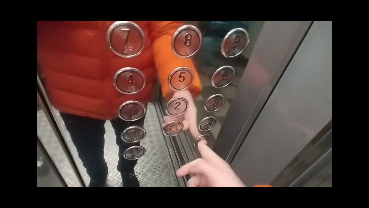 Лифты щлз экомакс 2019 в Москве. Телевизор в лифте.
