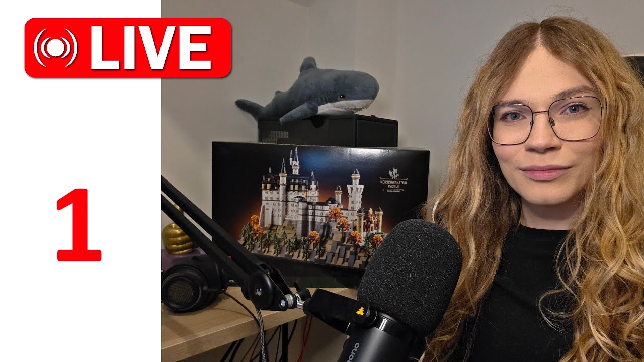 Chloé builds lego castle - 1