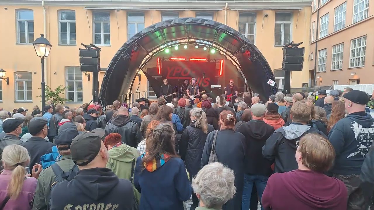 Ypö-Viis: Kuvien kauniit naiset (live)