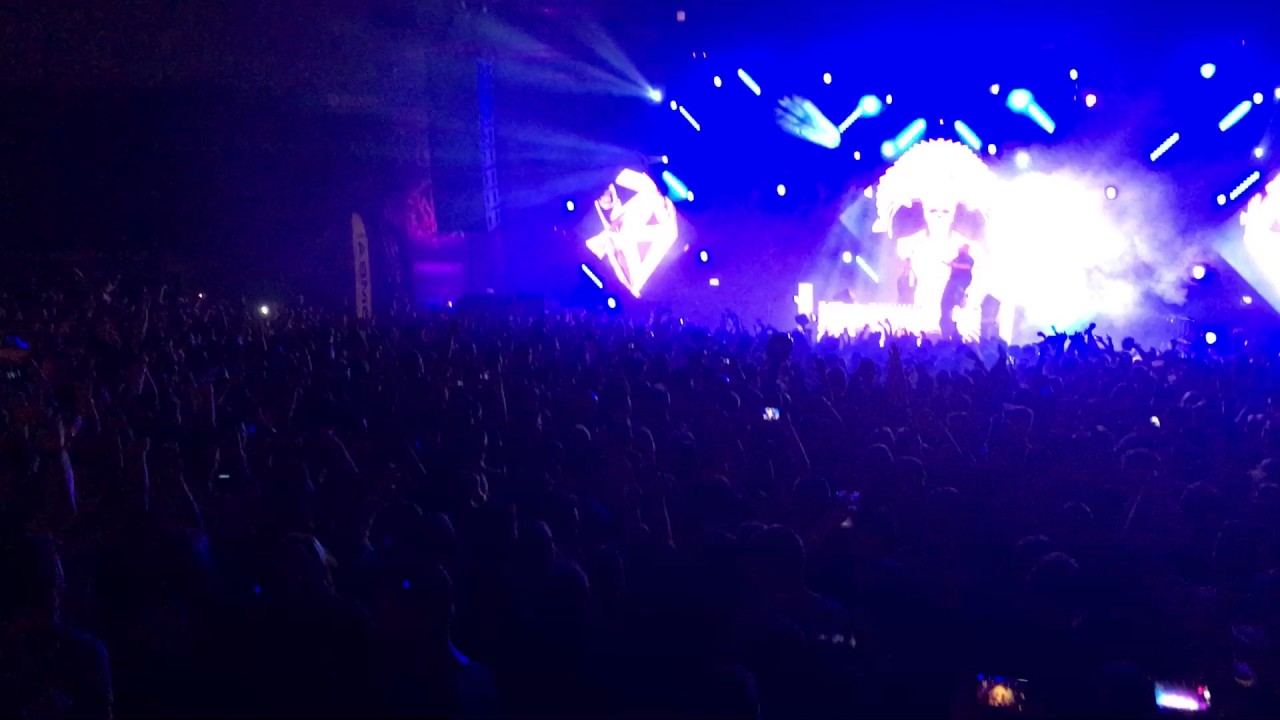 WORLD IS MINE w/ CARNAGE (USA) SYMA Csarnok 2017.03.14 (Part 19)