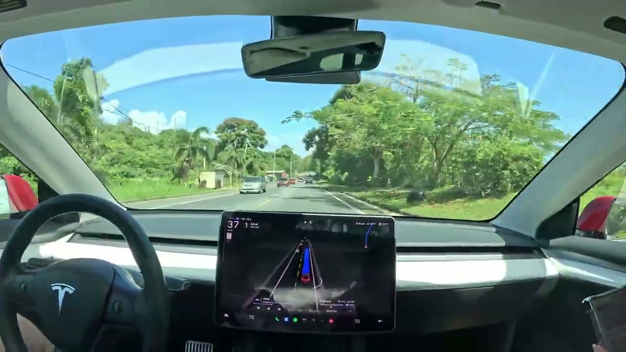 Tesla HW3 FSD 12.6.3 first drive at day time, unedited. On Puerto Rico.