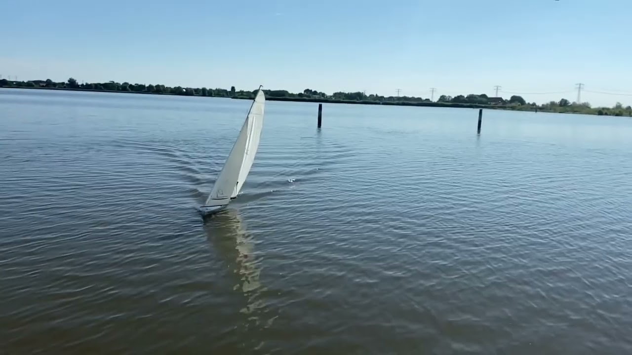 Seacret & Aeronaut Bella