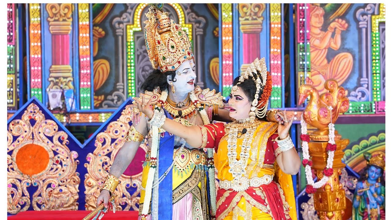 ಶ್ರೀ ಕೃಷ್ಣ ಪಾತ್ರದಲ್ಲಿ ನಾಗರಾಜ್ ಹನುಮಾಪುರ. ಚೈತ್ರ ರುಕ್ಮಿಣಿ ತುಮಕೂರು ಕುಣಿಗಲ್ ಡ್ರಾಮಾ 