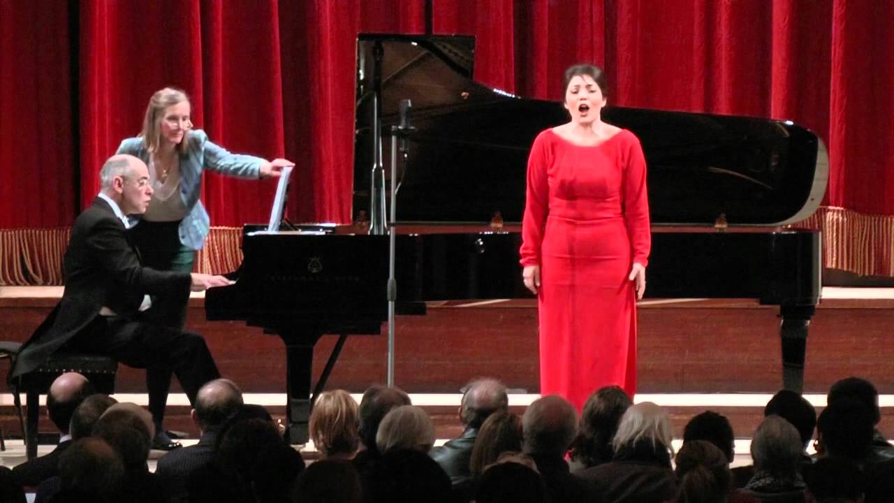 Ailyn Pérez: MASSENET Je suis encor tout étourdie (Manon)