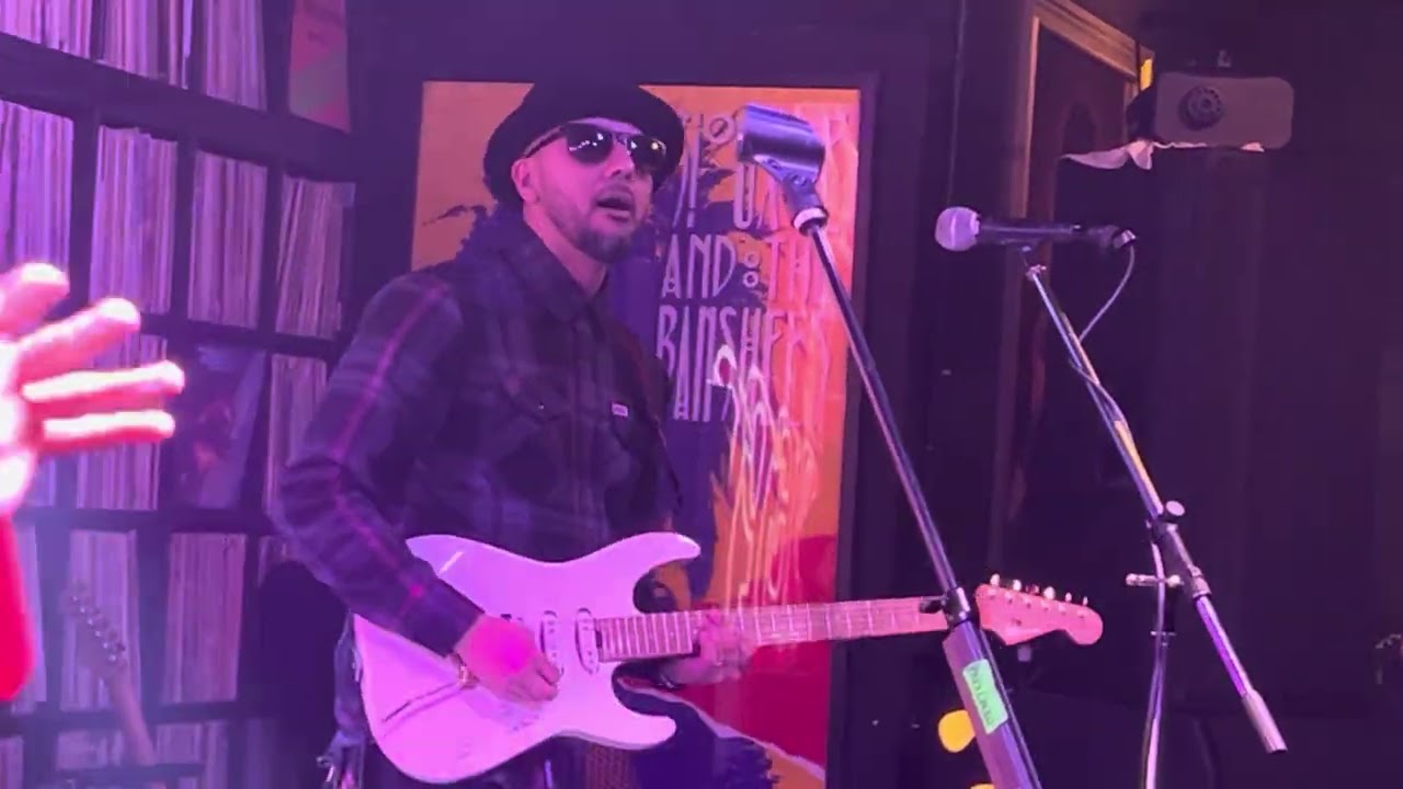 Estuardo & Mario Ruedas in Retro Junkie Walnut Creek Ca. Red Hot Cholo Pepper 🌶️ Band 1/17/2026.