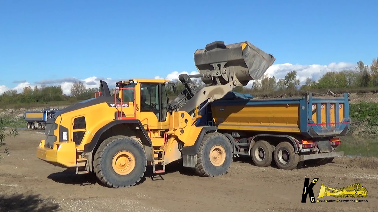 Volvo L180H Wheel Loader Loading Iveco Trucks