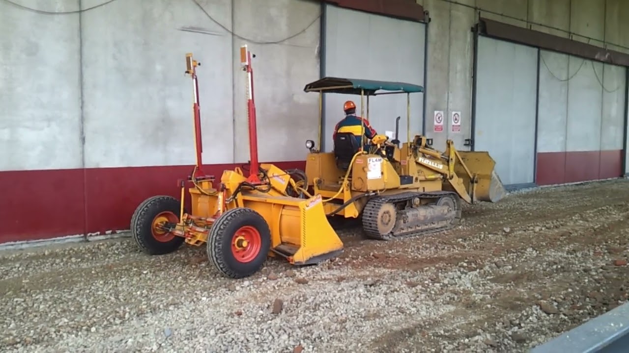 Fiat Allis FL4 con livella Mara 2,5M doppia pendenza