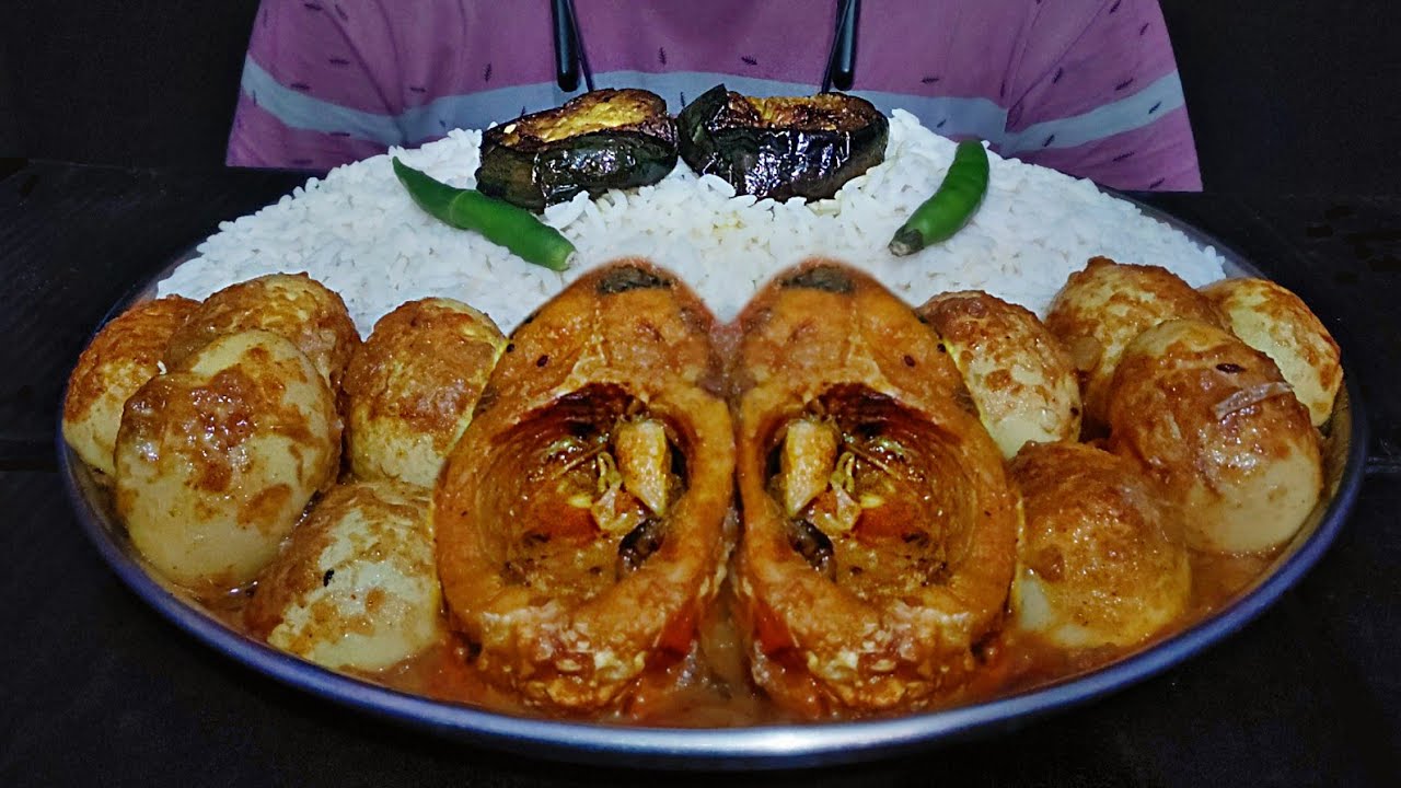 Asmr Eating।Eating spicy fish curry, spicy egg curry and rice, fry brinjal, Rice, spicy 10 egg curry