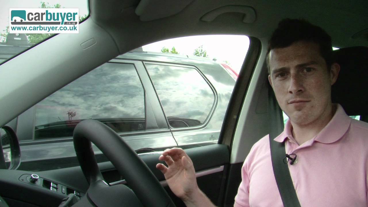 Volkswagen Tiguan review - CarBuyer