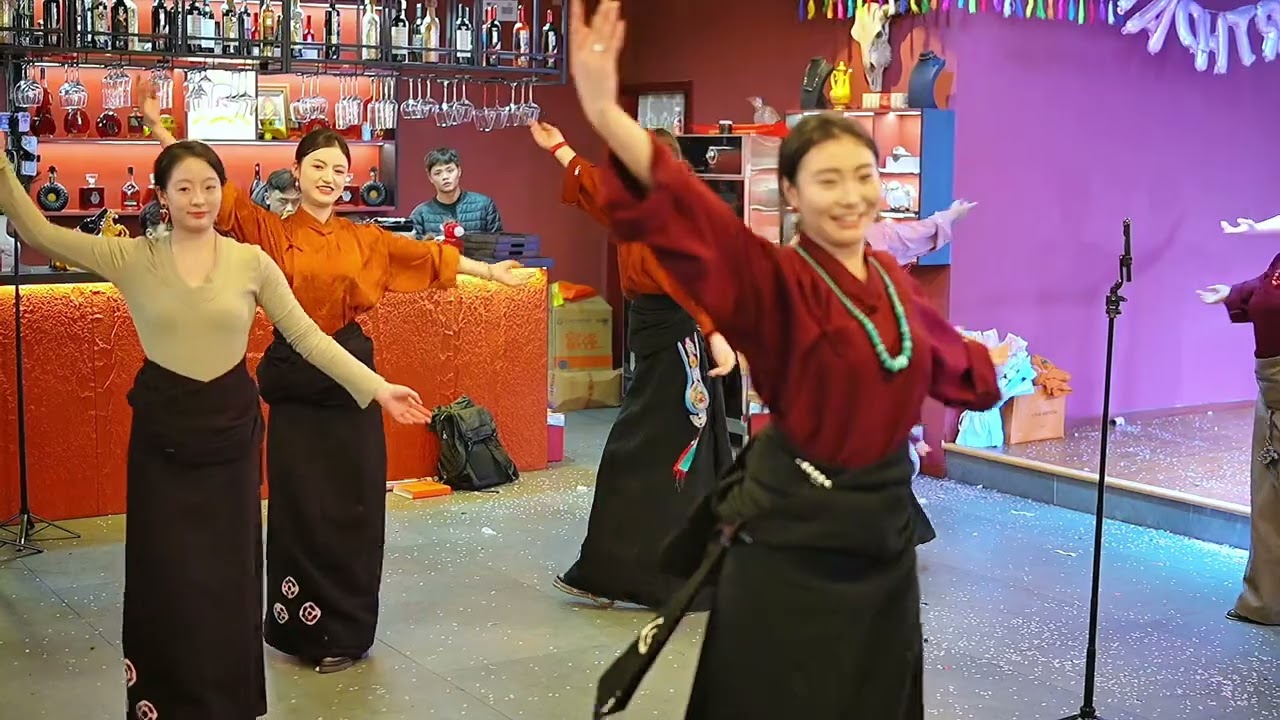 《Song Of  Offering》Everybody Is Joining 《贡曲》大家一起来参与