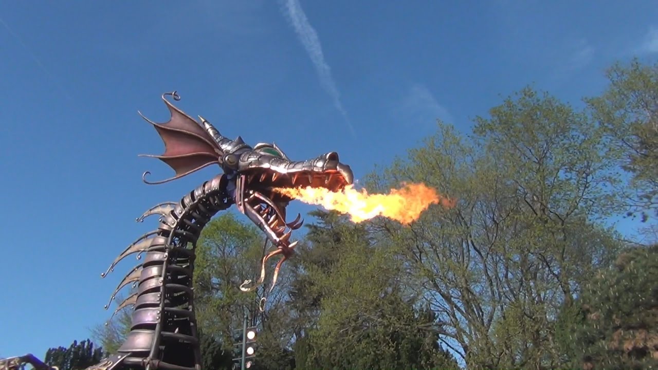 Disneyland Paris - Disney Stars on Parade - 12/04/2017