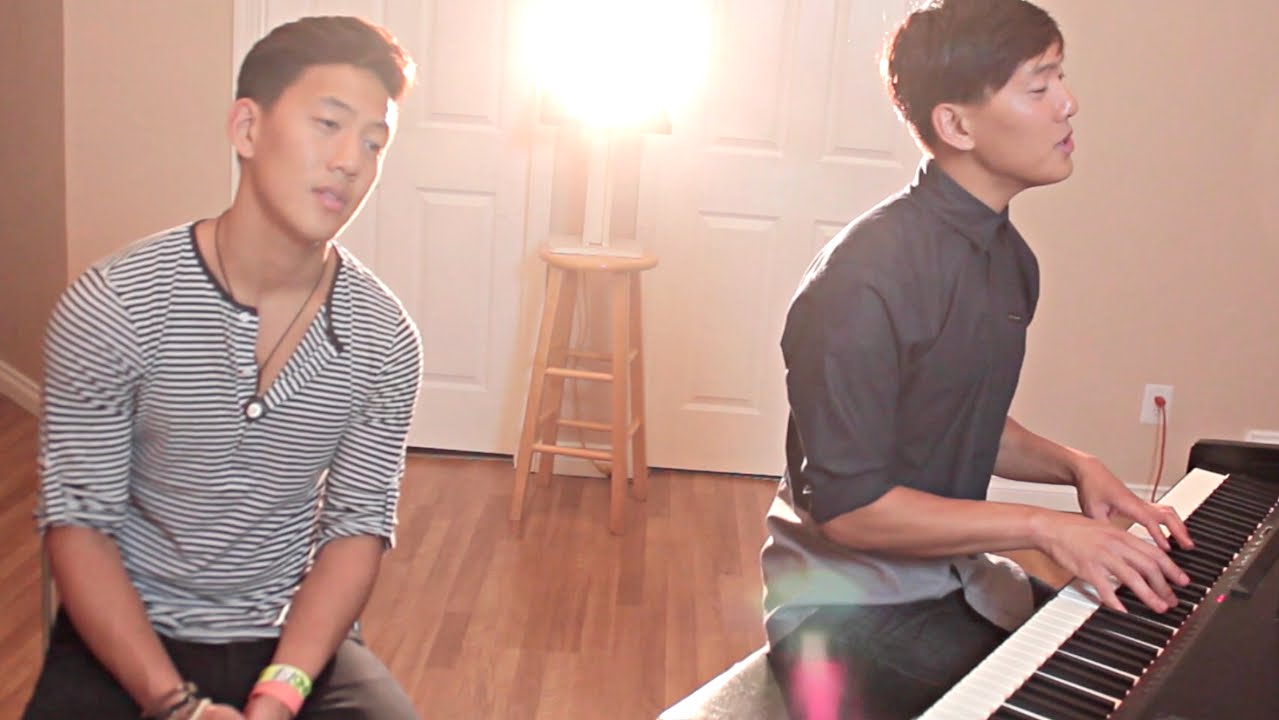 Flashlight - Jessie J | Pitch Perfect 2 (Jrodtwins Cover)