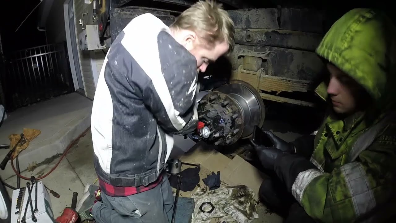 International 4300 Rear Disc Brake & Wheel Bearing Service | Heavy-Duty Truck Repair