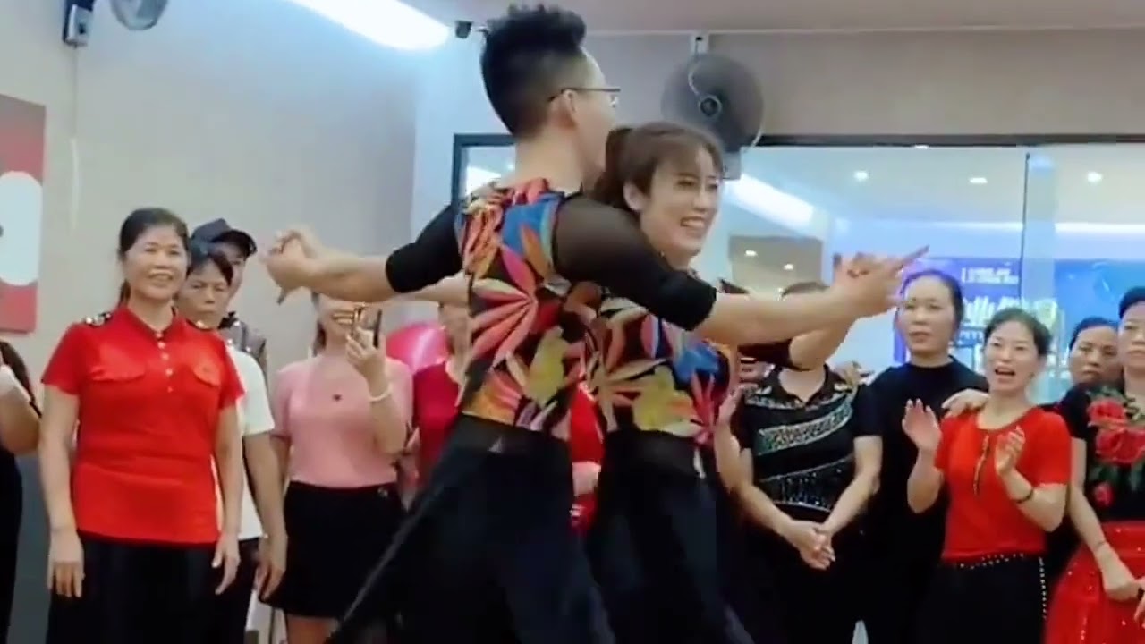 黄金搭档，姐弟组合，果果不不经典舞蹈回顾！他们都很年轻！