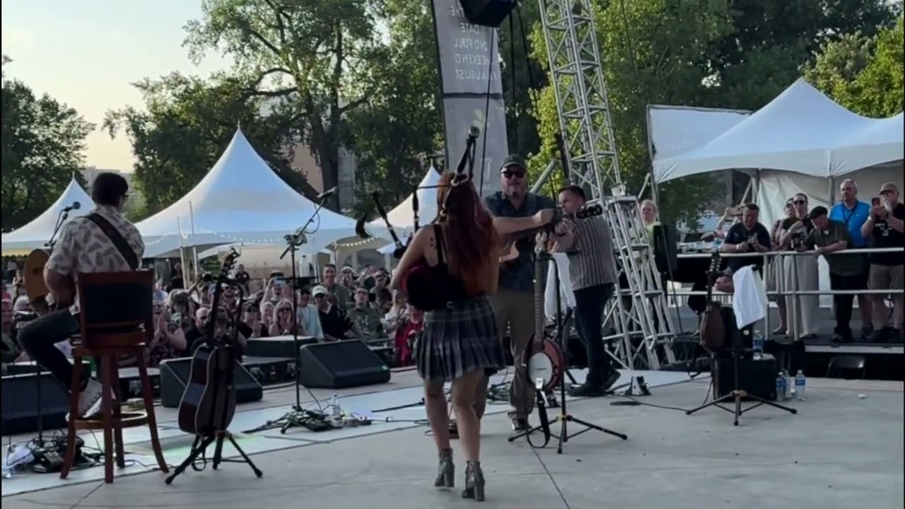 The Parting Glass - The High Kings and Ally the Piper