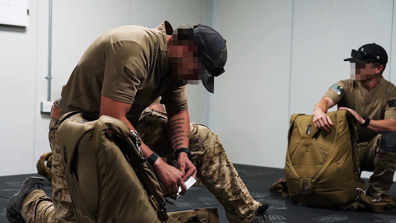 U.S. Air Force Pararescuemen conduct Rescue Mission Training in Middle East