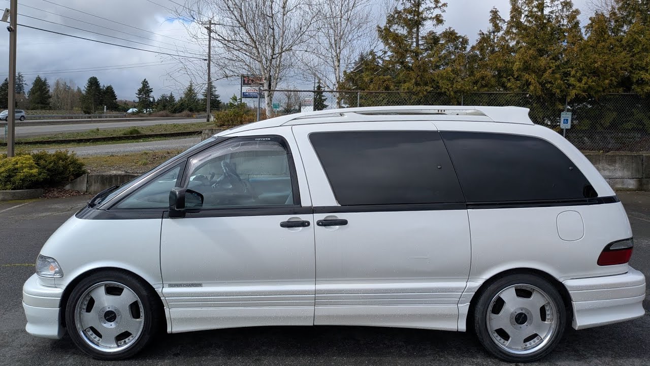 Обзор Toyota Estima Aeras 1999 года выпуска, полноприводный фургон с наддувом.
