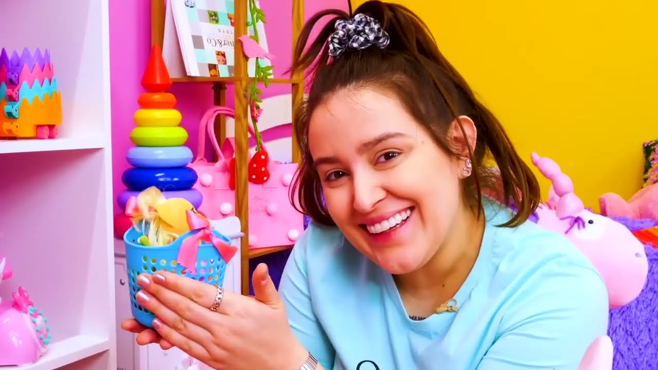 Boa babá! Vídeo infantil com a boneca