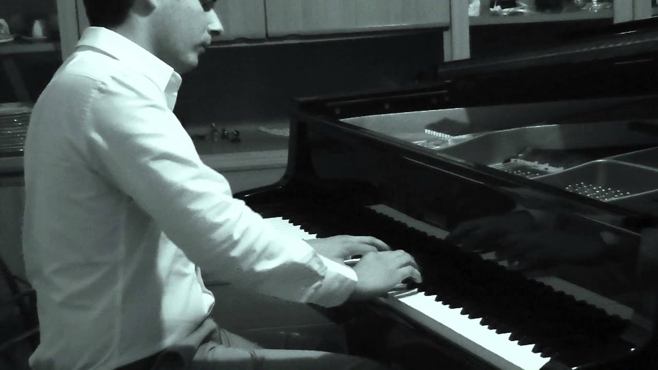 Mariano Oliva plays 