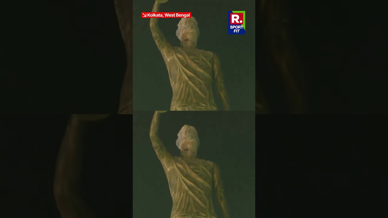 Kolkata Unveils 70 Ft Messi Statue Ahead of G O A T India Tour