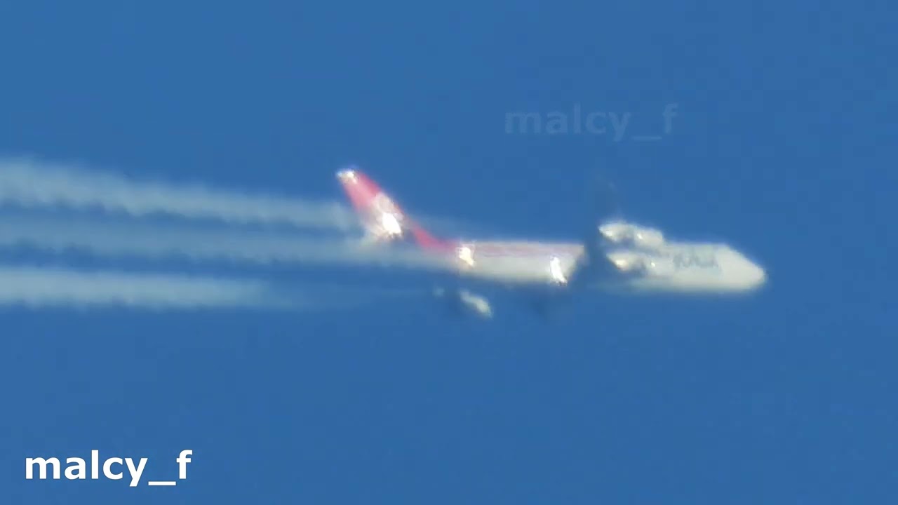 Zooming in on.... Cargolux Boeing 747 with Nikon Coolpix P1000