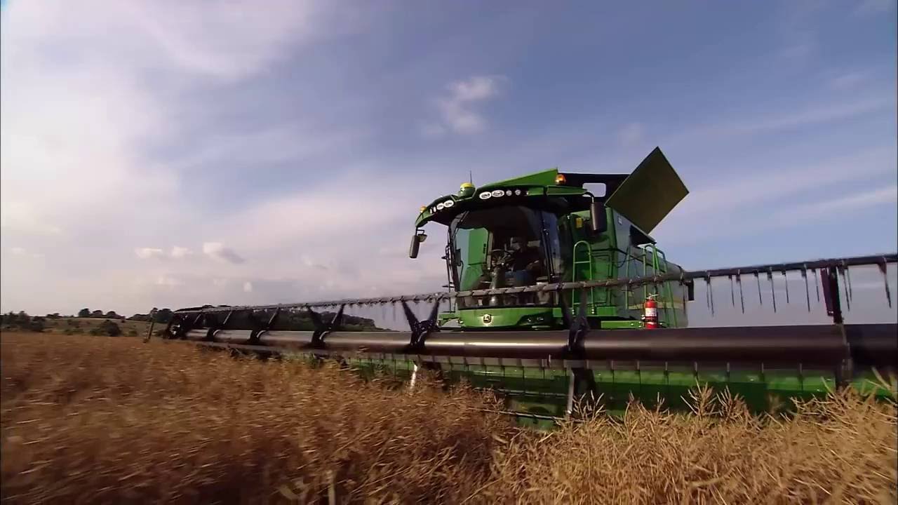 The new John Deere S Series combines 2016