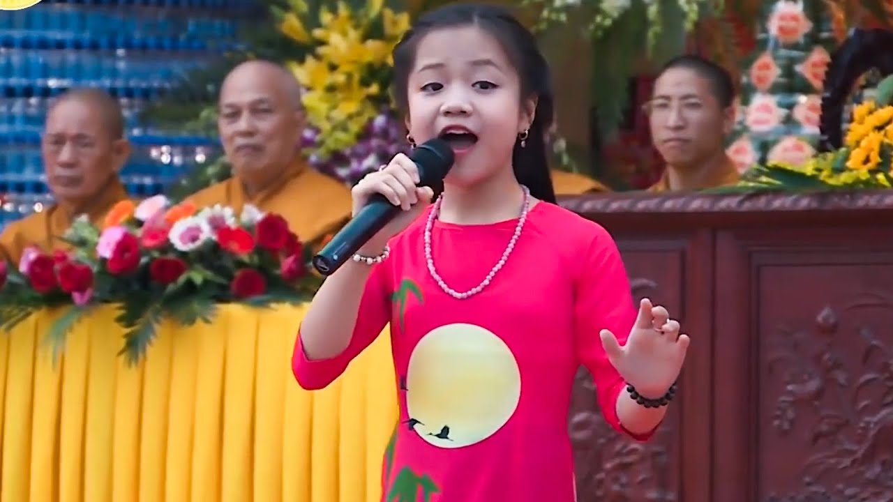 Triệu người rơi nước mắt khi b&eacute; g&aacute;i h&aacute;t về Cha Mẹ│Mong Cha Mẹ Được An Vui - B&eacute; T&uacute; Thanh