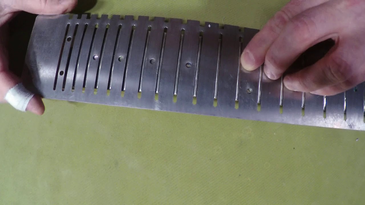 Checking the frets of a 25