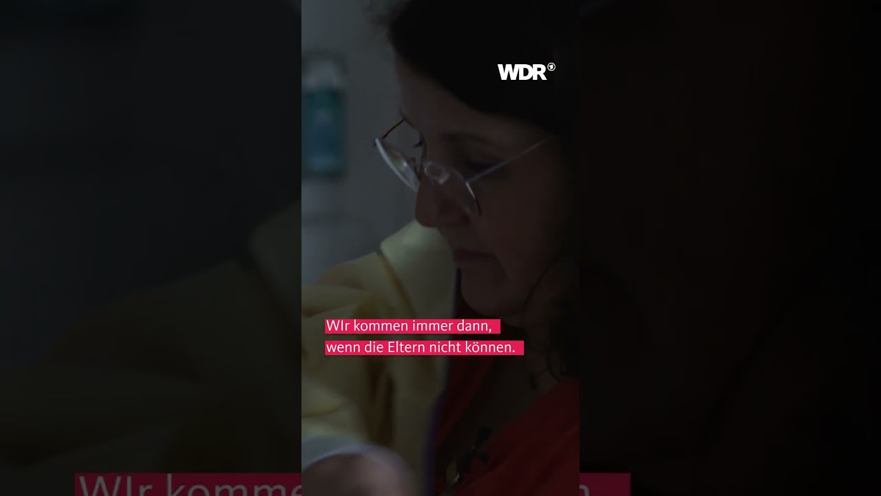 Kuscheln mit Babys als Ehrenamt | WDR #shorts #frautv