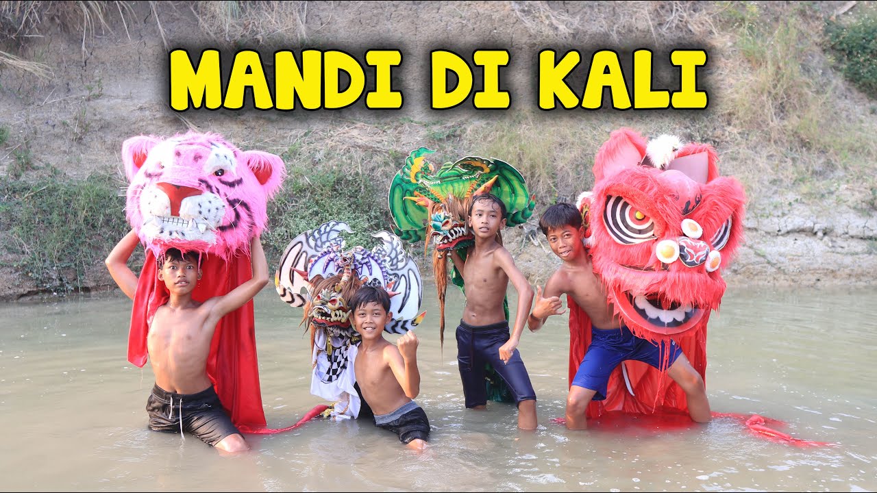 BARONGAN MANDI DAN BERENANG DI KALI GARA2 UDARA PANAS