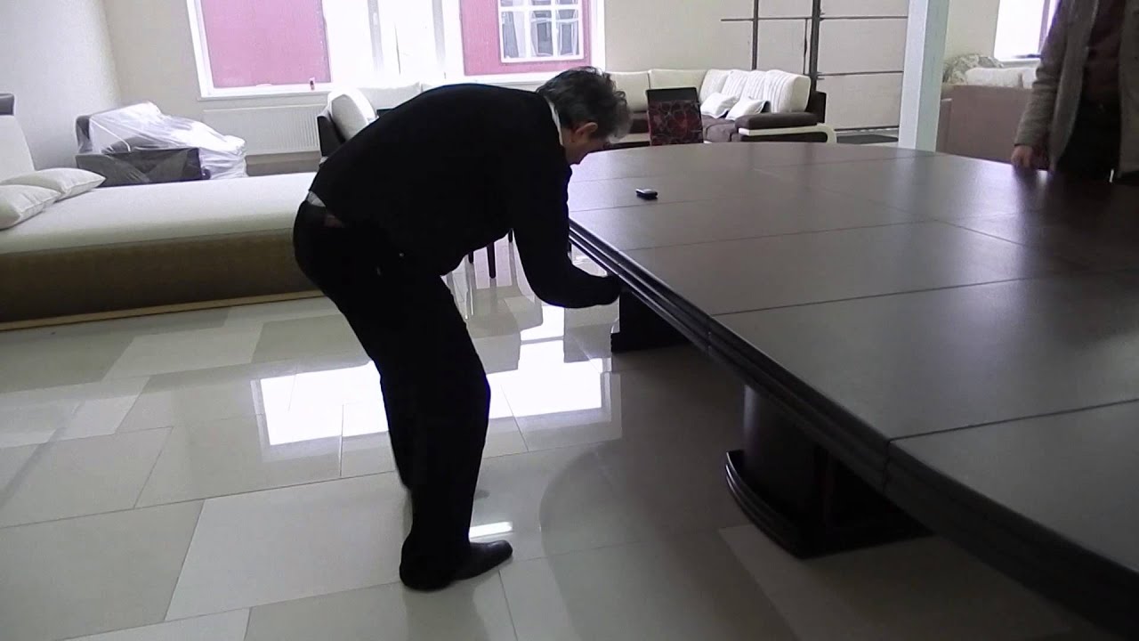 Masa rotunda extensibila. Produs la Creator Iurie Bors