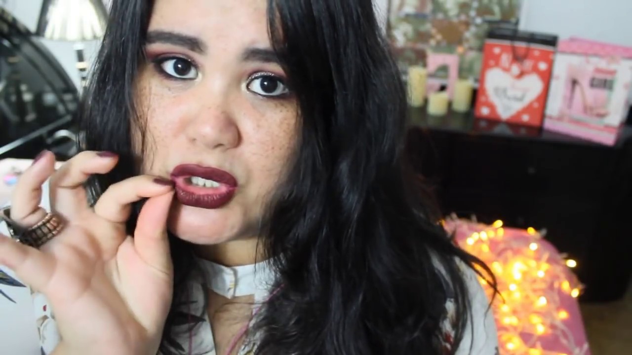 ★ASMR Roleplay ★ Hermana antip&aacute;tica hace tu maquillaje 💄